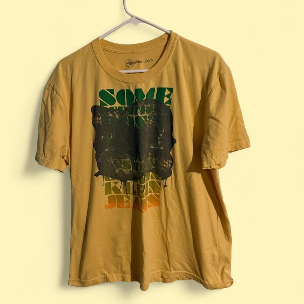 Calvin Klein Jeans T-shirt Men XL Yellow Graphic Tee